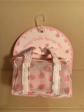 Cute Beauty case mini bag with make-up blenders 🎀🎀 NWT